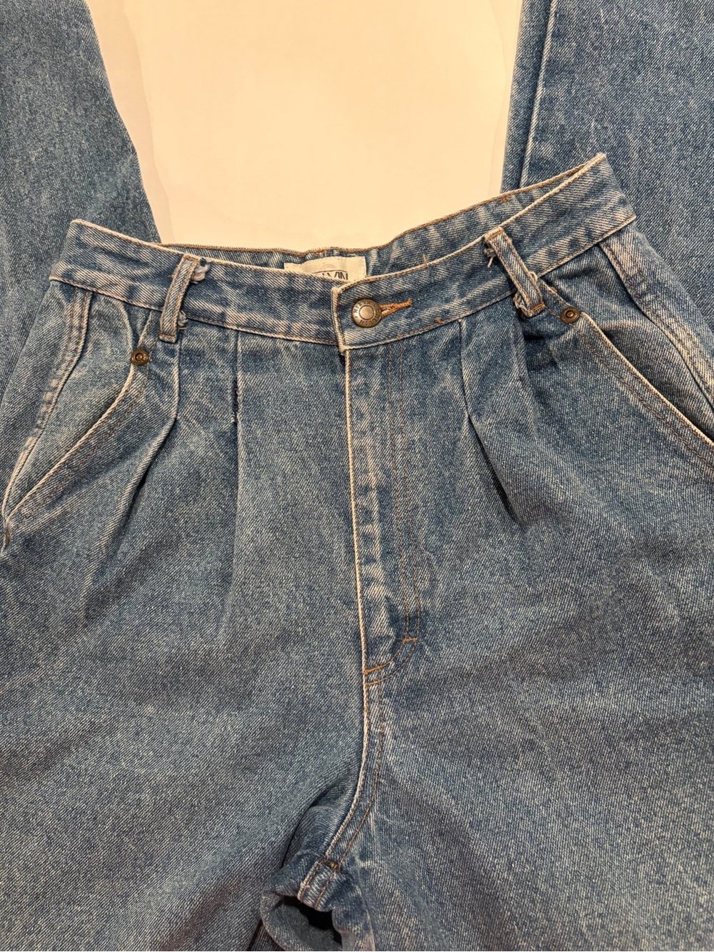 Vintage Calvin Klein pleated high jeans medium wash CK 28